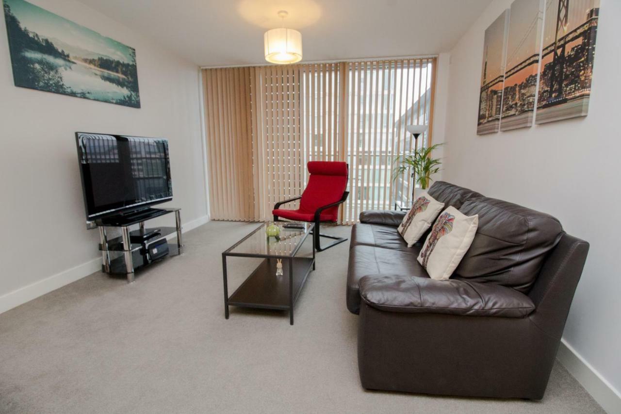 Istay Apartments Vizion Milton Keynes Bagian luar foto